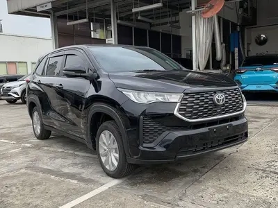 Innova Zenix